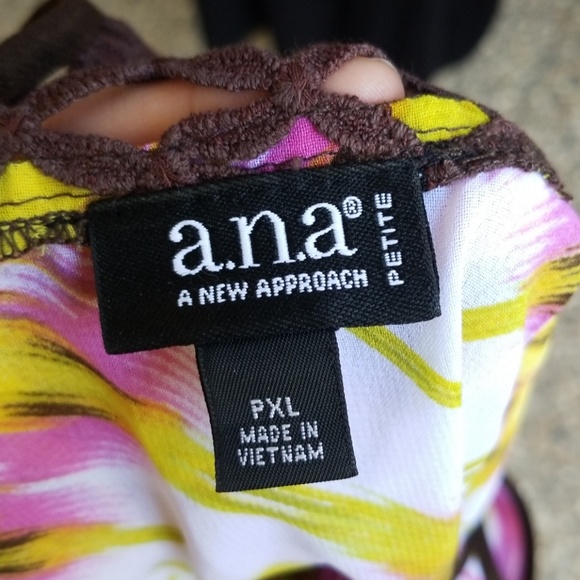 A.n.a New Approach Petite Pink Chevron Print Chiffon Blouse w/ Lattice Back - Picture 7 of 7